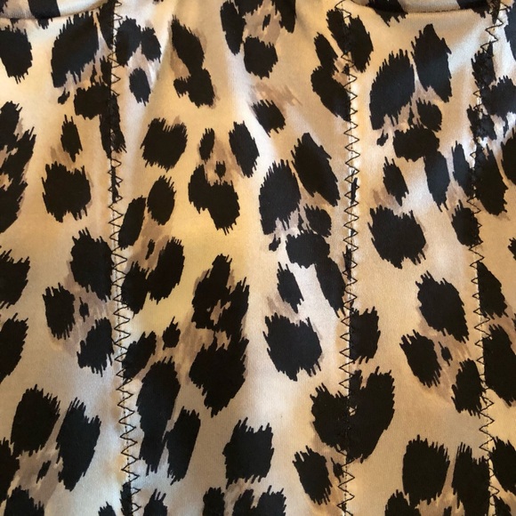 Leopard print satin smooth low back bustier. 

Excellent condition, no stains. - Picture 4 of 12